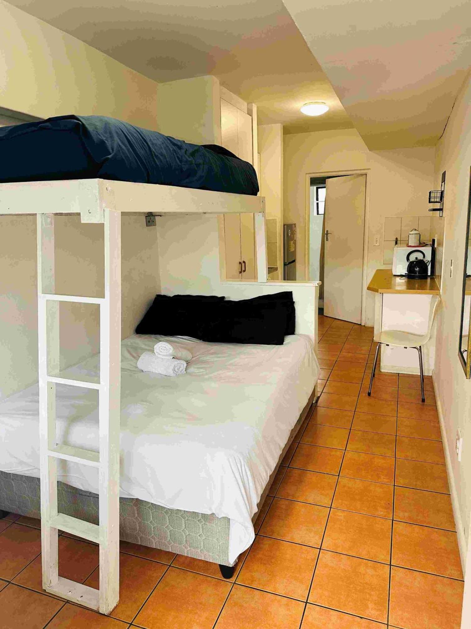Green Elephant Backpackers Cape Town Bagian luar foto